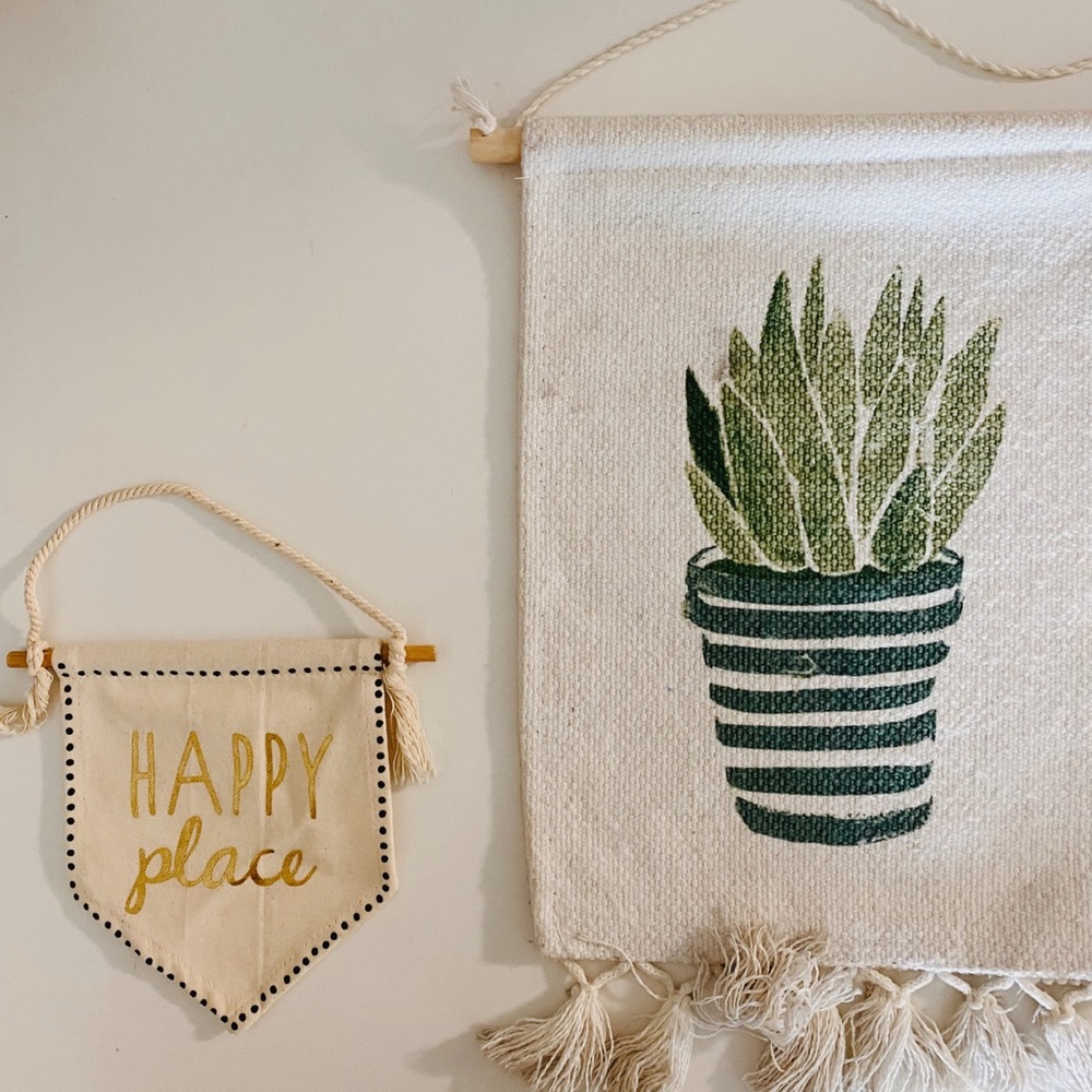 bundle of 2 tapestries